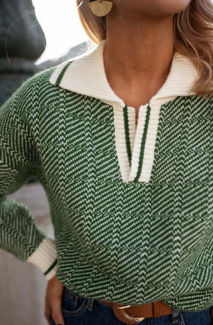 EMILIA™ | PULL À COL EN V VERT